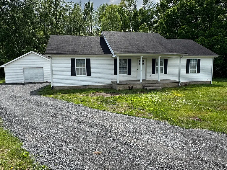 144 Buck Ln — Photo 1