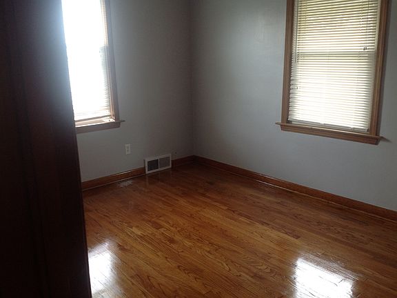 2nd image of 508 Russell Ave