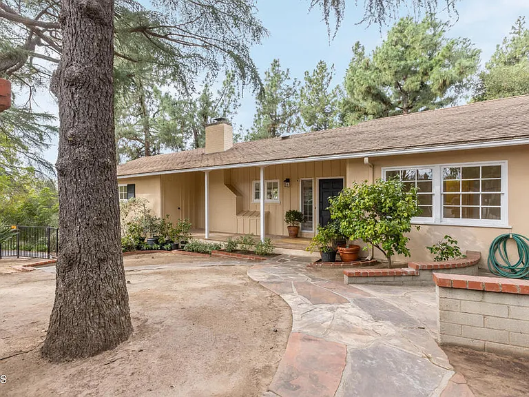 5209 Alta Canyada Rd — Photo 3