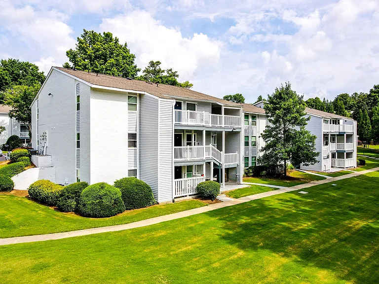 Domain Apartments — Photo 24