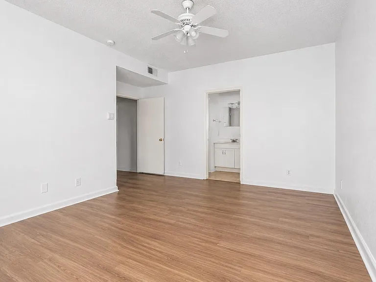 10047 Westpark Dr #77 — Photo 20