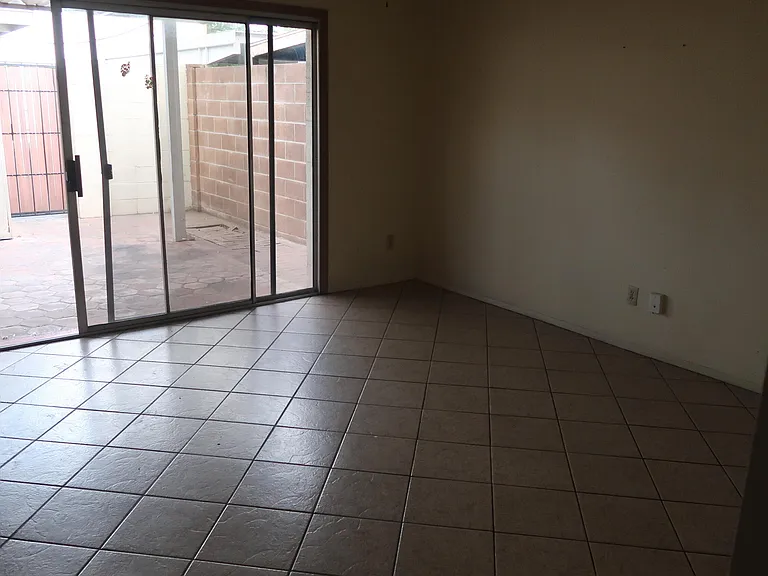 1627 W Hazelwood St — Photo 20
