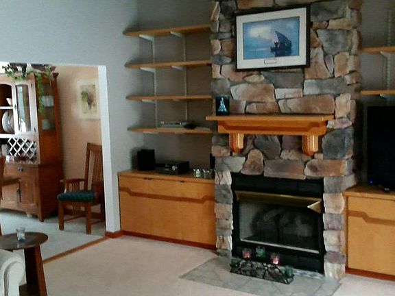 5th image of 626 Wellfleet Dr