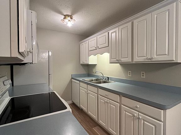 5th image of 1640 Cedarwood Dr APT 231