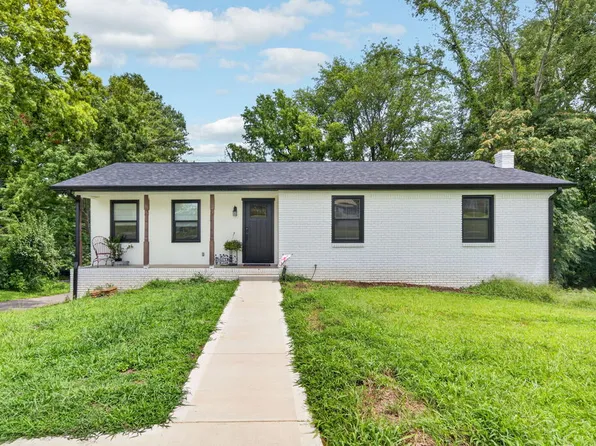 556 Grandview Dr, Cookeville, TN 38506