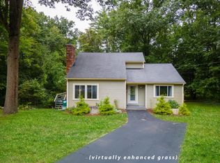 6 Temple Dr, Litchfield, NH 03052
