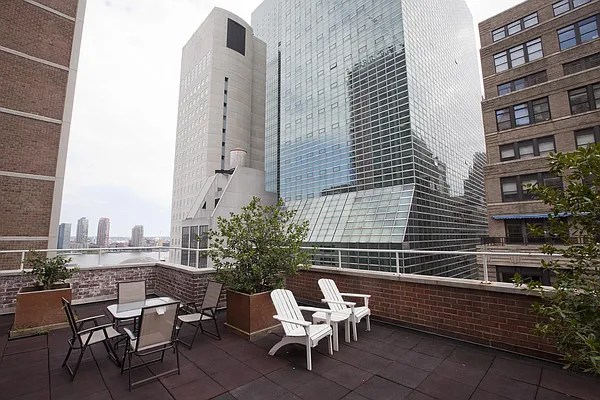 Sold by Corcoran | media 31