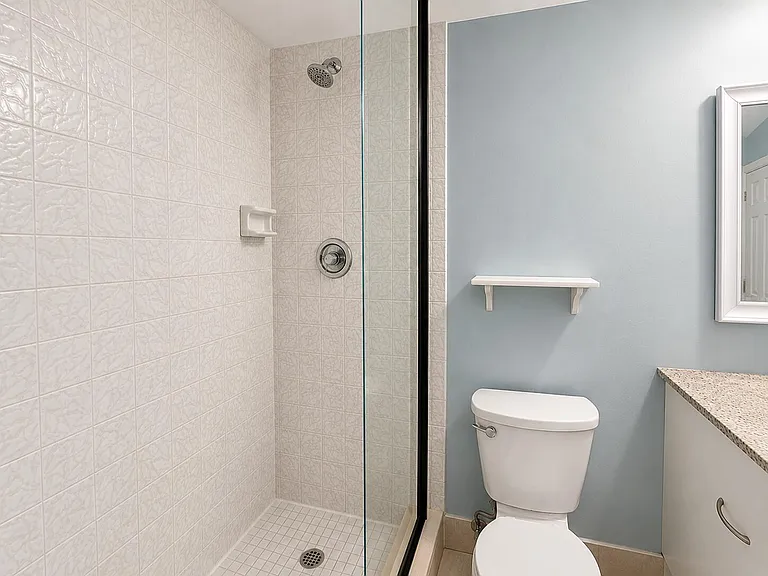 400 N Riverside Dr #505 — Photo 8