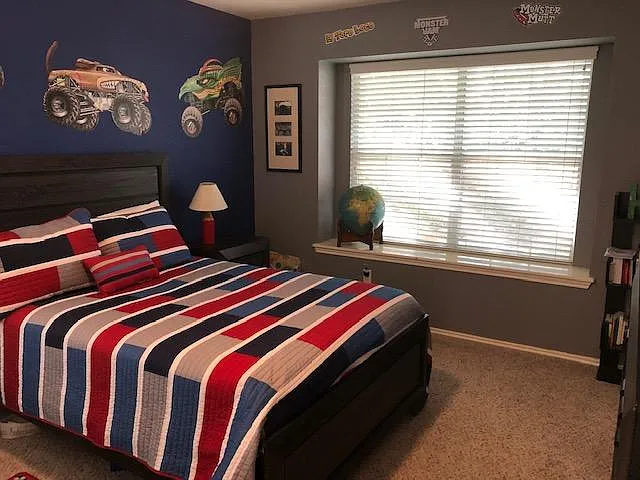 10404 Bentley Dr — Photo 15