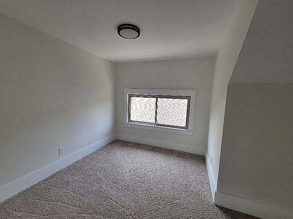 5th image of 1484 Virginia Park St