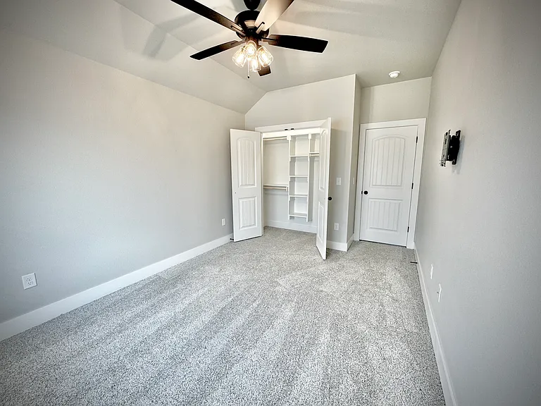 1903 E Hudson Dr — Photo 16