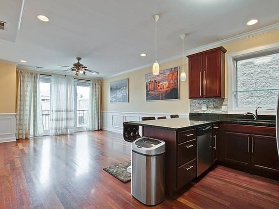 2nd image of 6617 W Belmont Ave APT 2