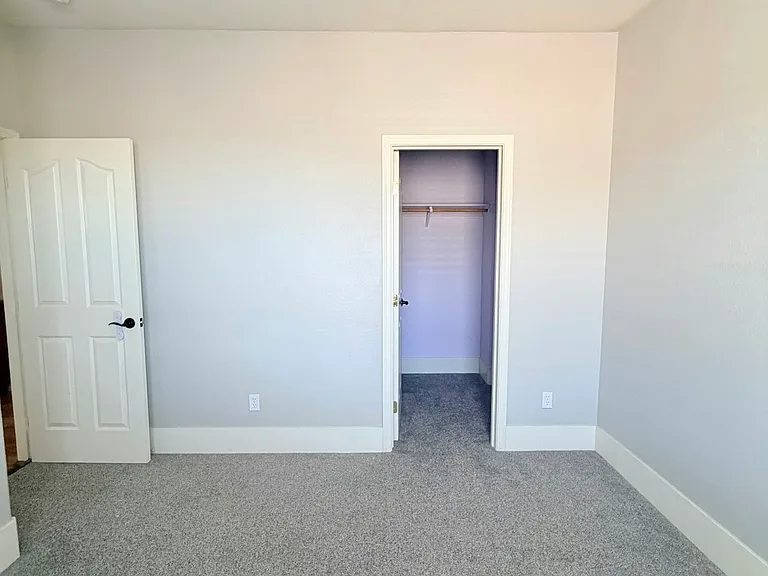 850 Monterey Ct — Photo 30