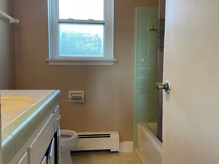 6813 W Hampton Ave. — Photo 4