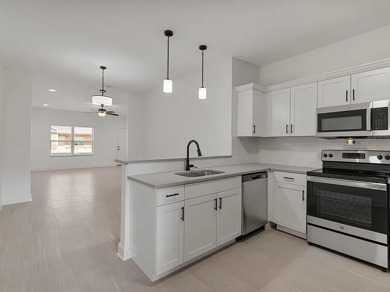 19254 Autumn Falls Way — Photo 1