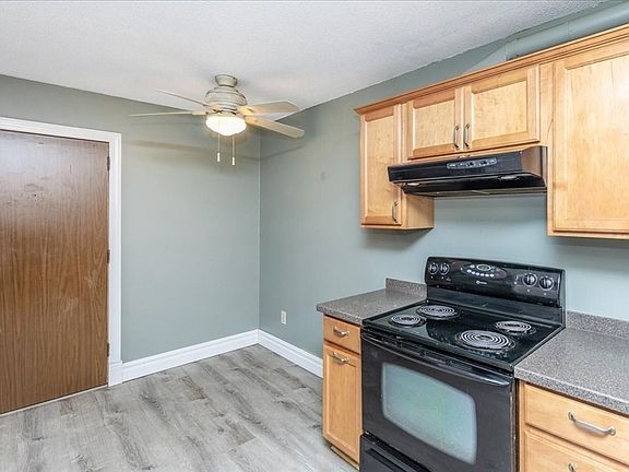 4th image of 3 Chapel Hill Dr APT 10