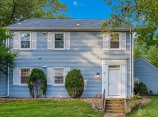 40 N Concord Ln #B, Monroe Township, NJ 08831