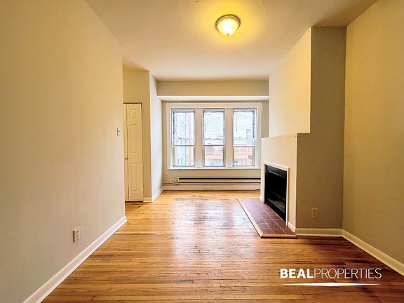2nd image of 624.5 W Barry Ave #B624x-w3