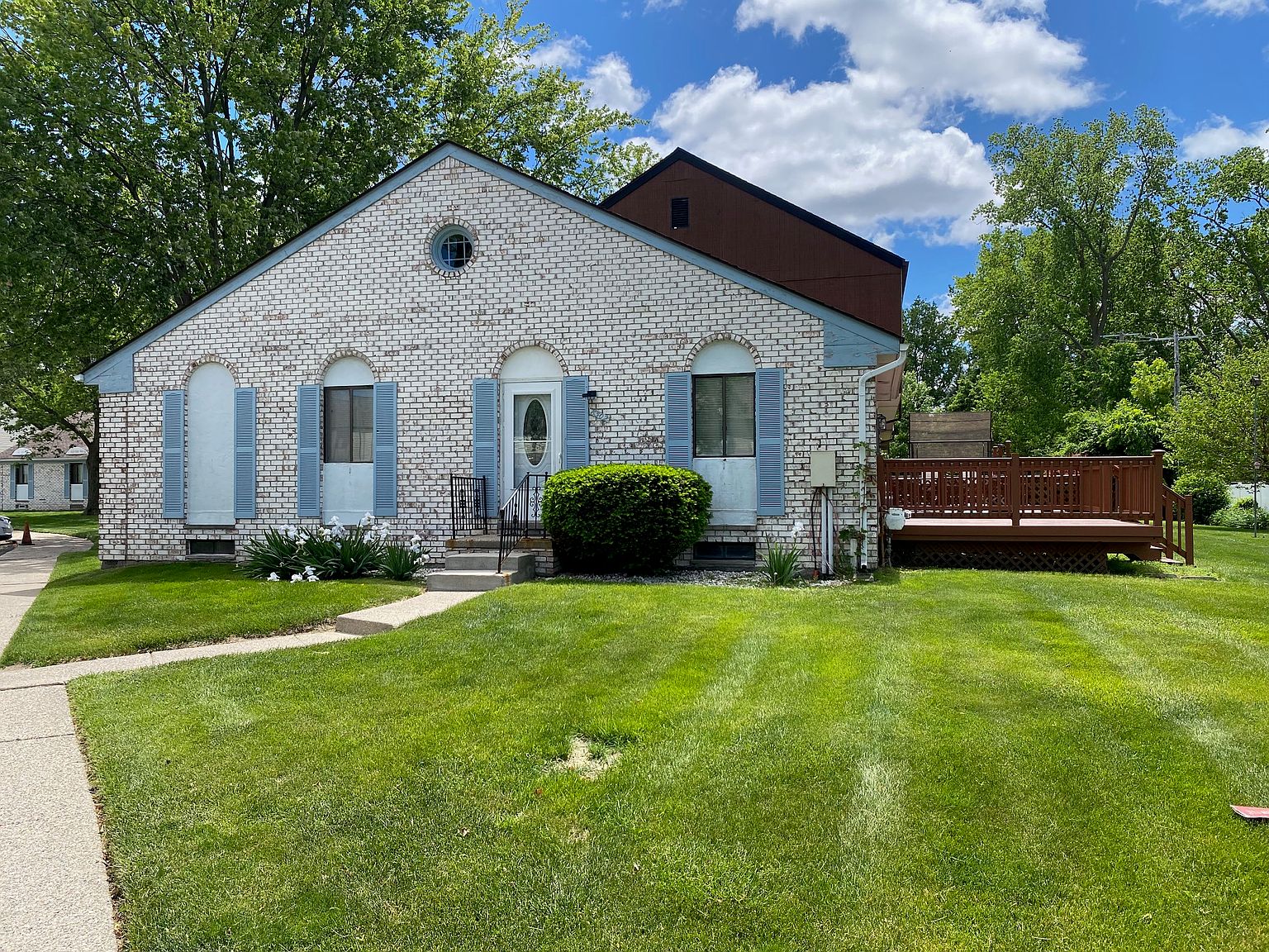 8302 Hickory Dr, Sterling Heights, MI 48312 | Zillow