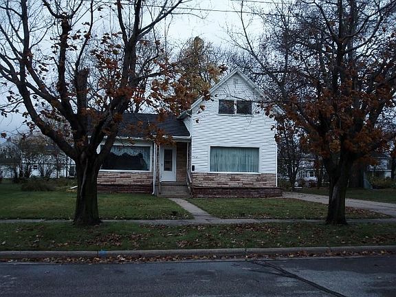 2nd image of 1218 N Superior St