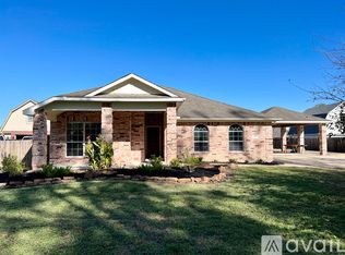 803 Ford Ave, Dayton, TX 77535