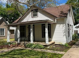 332 S Weaver Ave, Hesston, KS 67062