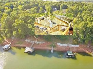 802 Dogwood Ln, Townville, SC 29689