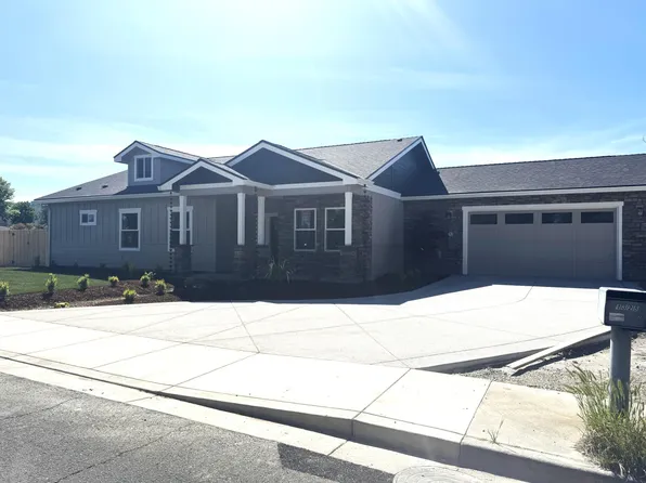 1322 Orchard Home Dr, Medford, OR 97501