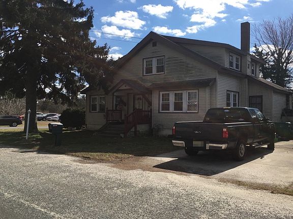 2nd image of 606 E Dickinson Ave