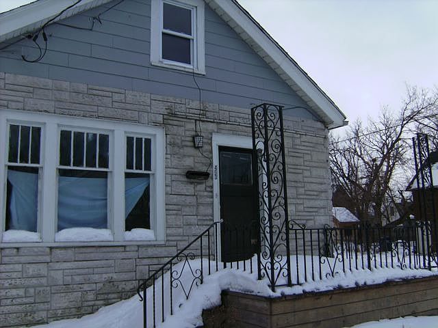1st image of 453 Berkshire Ave