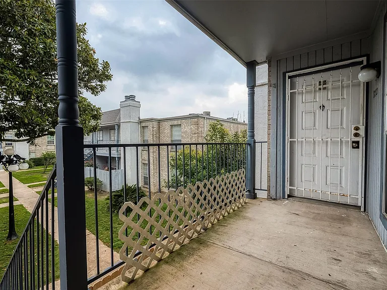6606 De Moss Dr #1212 — Photo 1