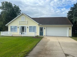 1233 Clubhouse Dr, Weidman, MI 48893