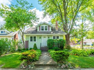 1447 Wood St, Crete, IL 60417