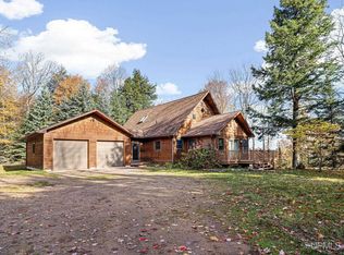 130 Brown Deer Rd, Marquette, MI 49855