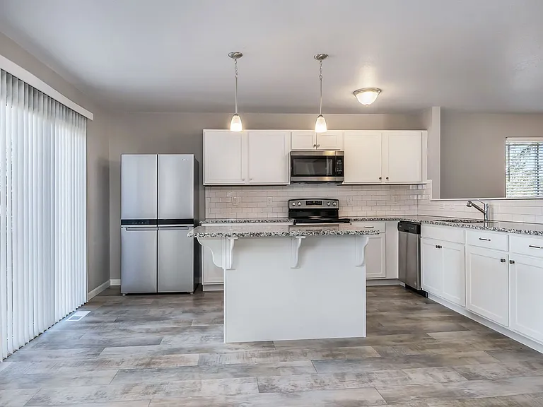 1597 Carolyn Dr — Photo 6
