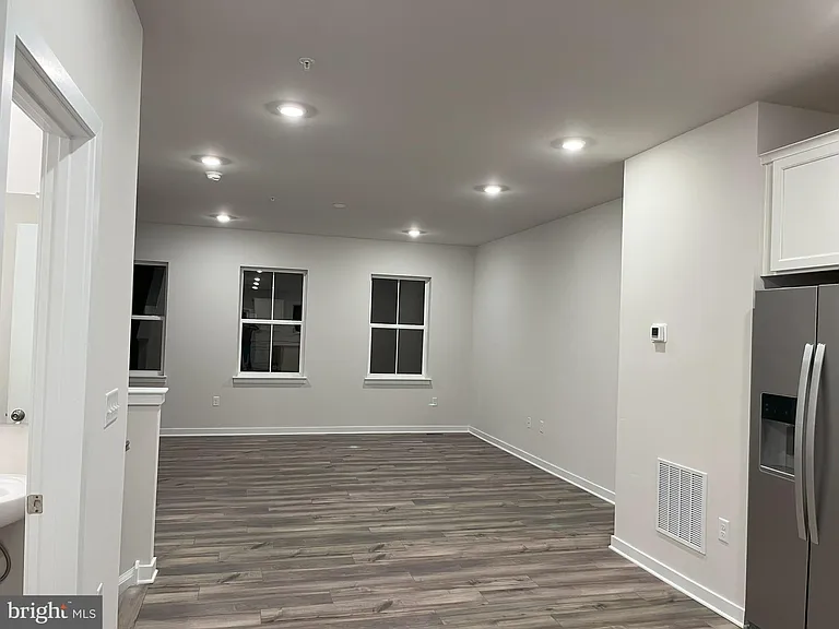 507 Titanium St — Photo 18
