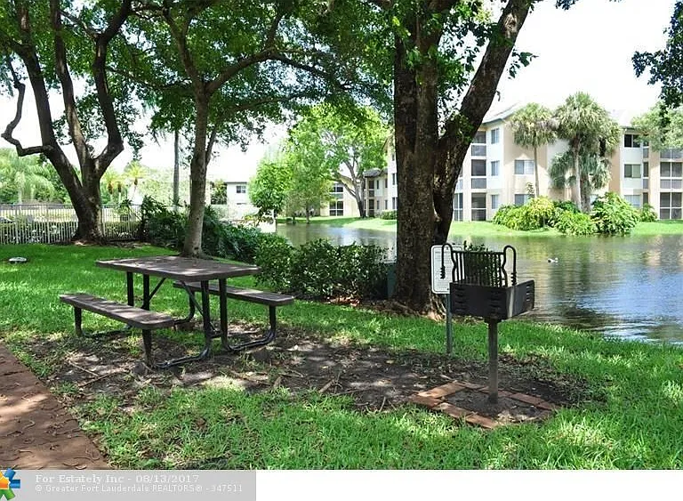9899 Westview Dr #517 — Photo 12