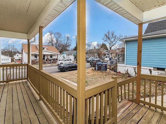 2nd image of 823 Erskine Ave