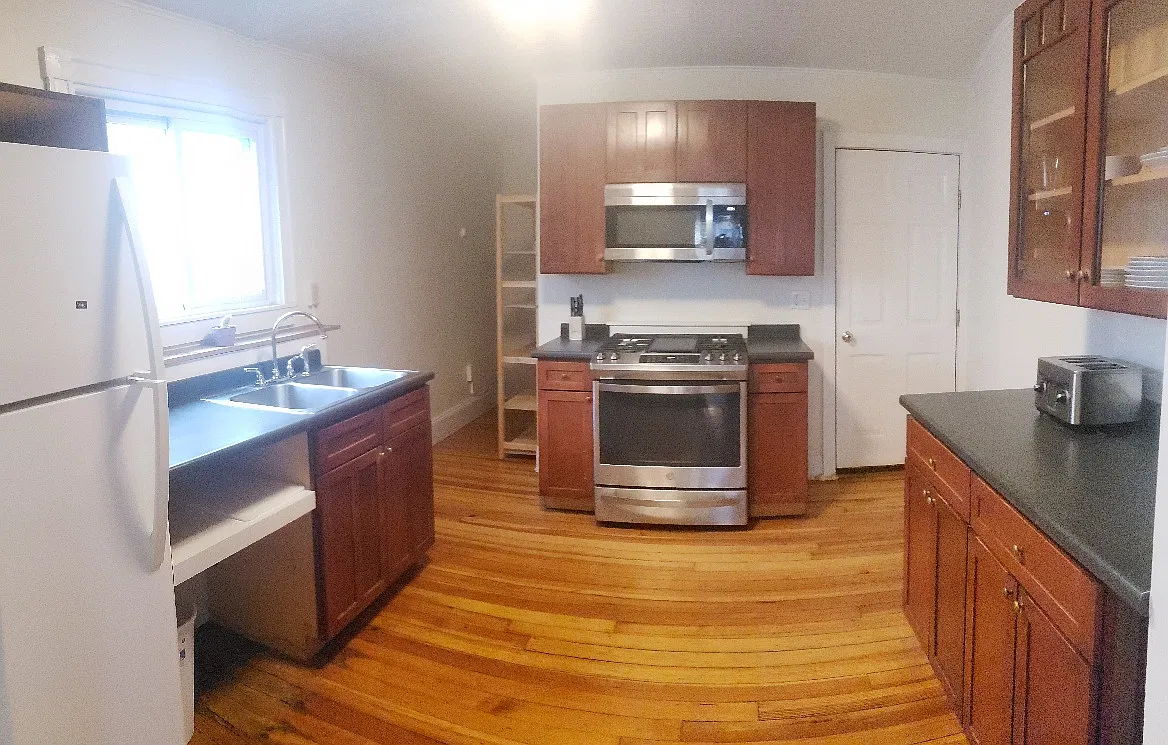 2 bed, 950 sqft, $2,600 — Photo 3