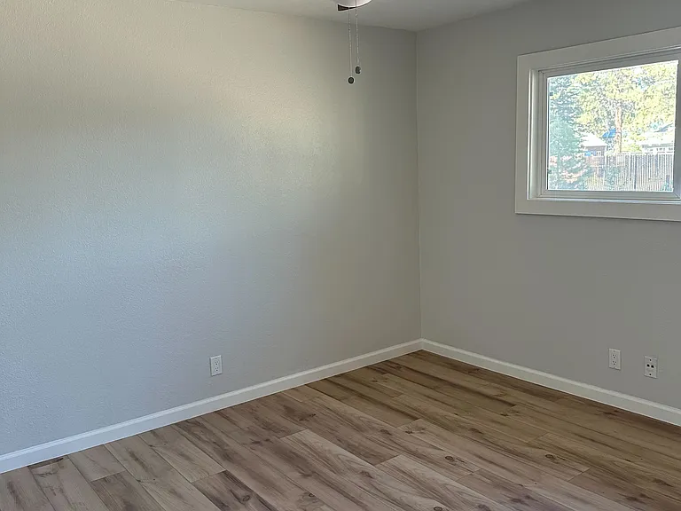 2732 Young St #A — Photo 12