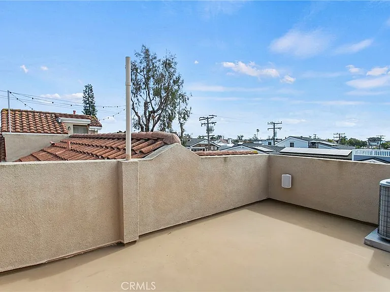 500 Marigold Ave — Photo 23