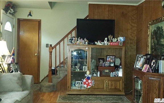 4th image of 891 Naple Ave