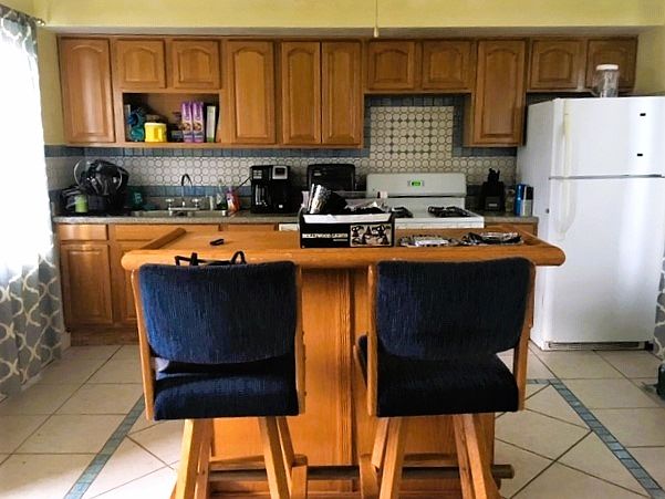 1st image of 86 Doyle Ave Floor 1