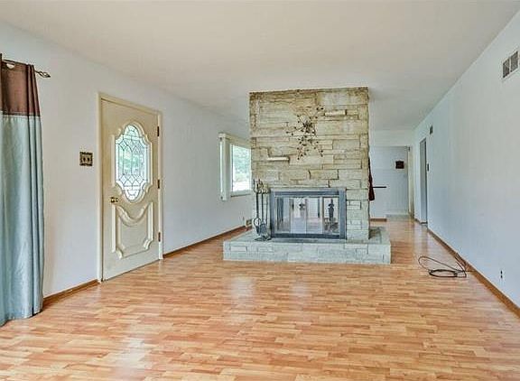 5th image of 816 Wildwood Circle Dr