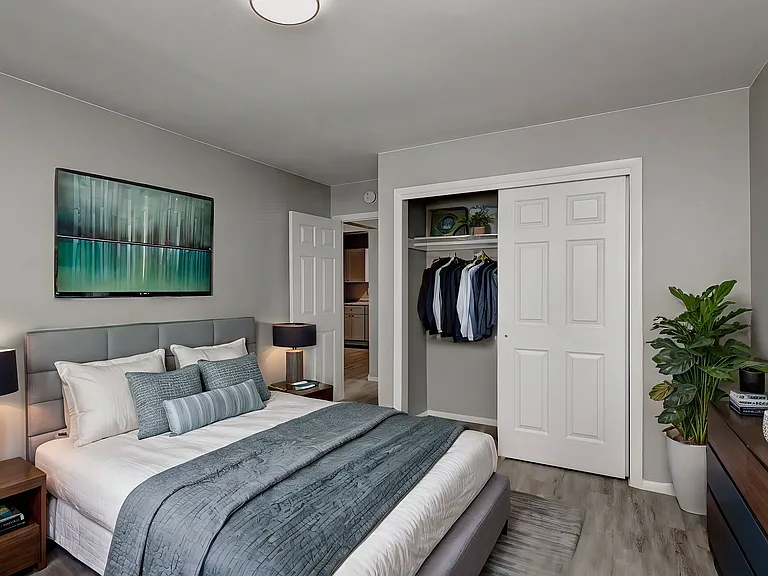 1415 S Corona Ave. — Photo 29