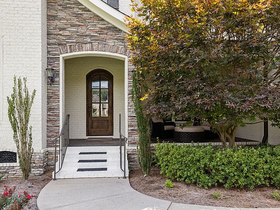 2nd image of 4609 Nadine Ln