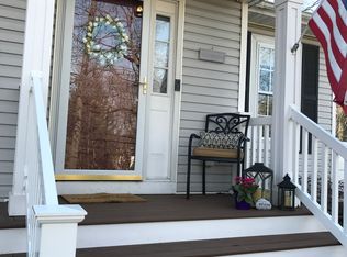 20A Deepdale Dr, Huntington Station, NY 11746