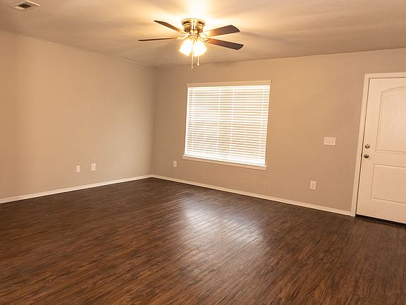 4th image of 1293 E Fairlane St