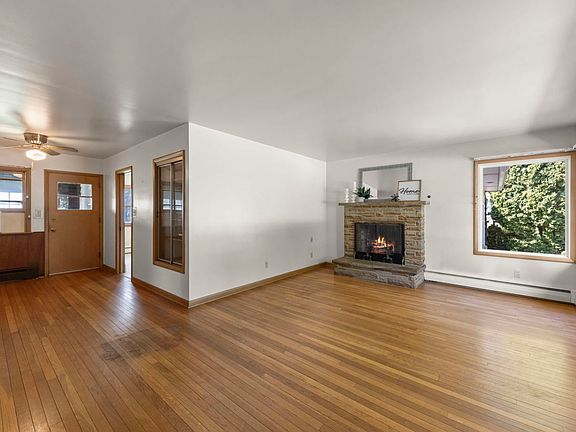 4th image of 640 North Ave