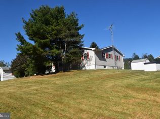 50 Sunny Side Dr, Schuylkill Haven, PA 17972